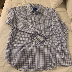Men’s XL Egara shirt. Excellent condition, no issues.